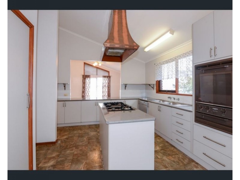 41 Alpine Boulevard, Launching Place VIC 3139