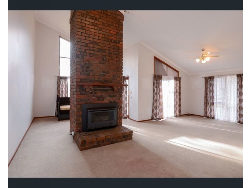 41 Alpine Boulevard, Launching Place VIC 3139