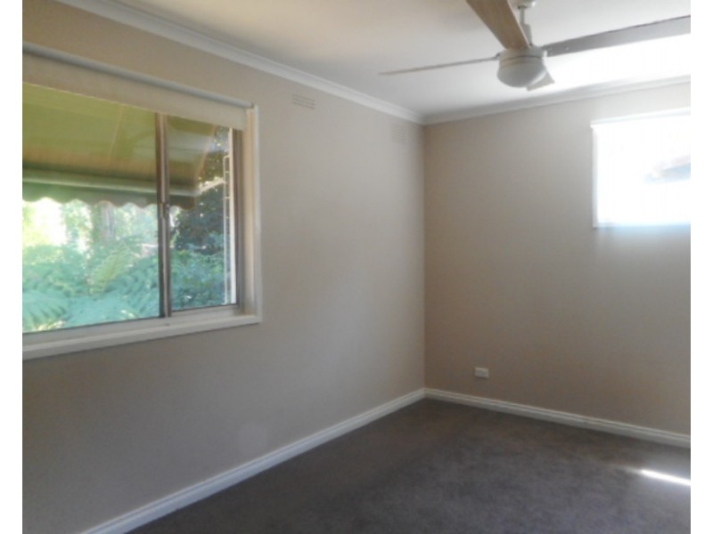 6 Shirley Avenue, Warburton VIC 3799