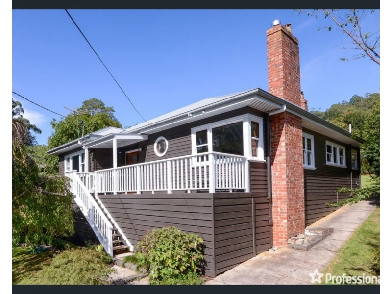 12 La La Avenue, Warburton VIC 3799