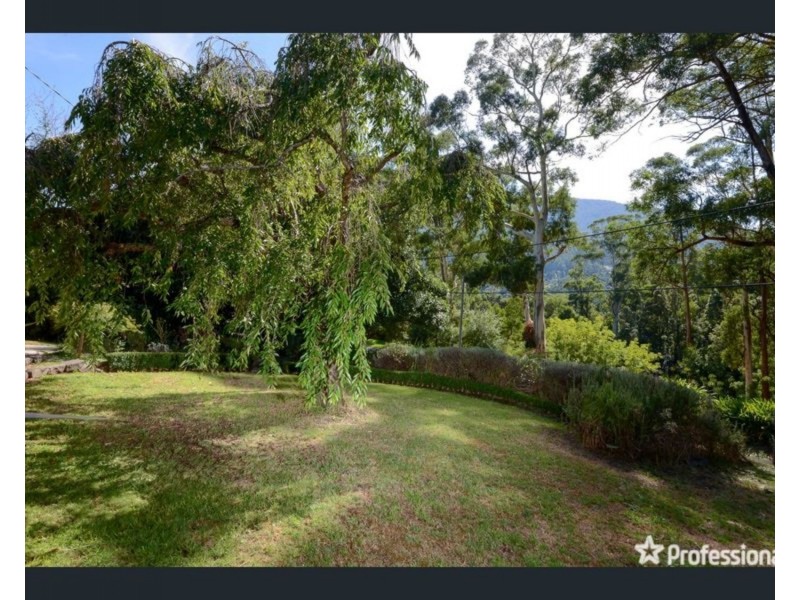 12 La La Avenue, Warburton VIC 3799