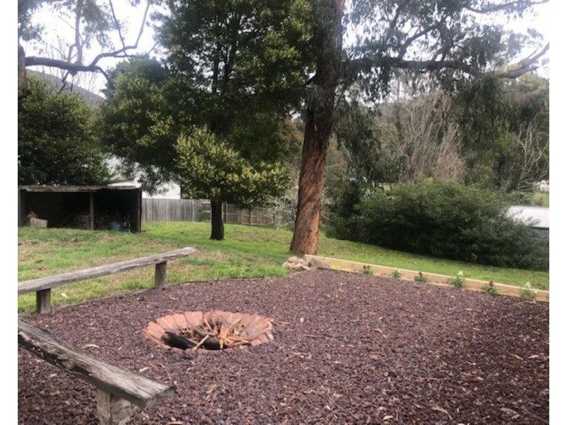 16 George Road, East Warburton VIC 3799