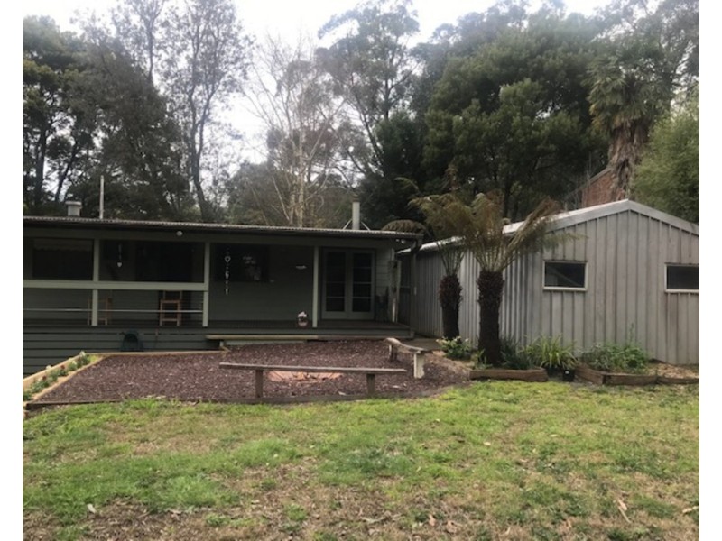 16 George Road, East Warburton VIC 3799