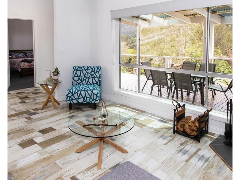 6 Ferntree Avenue, Warburton VIC 3799