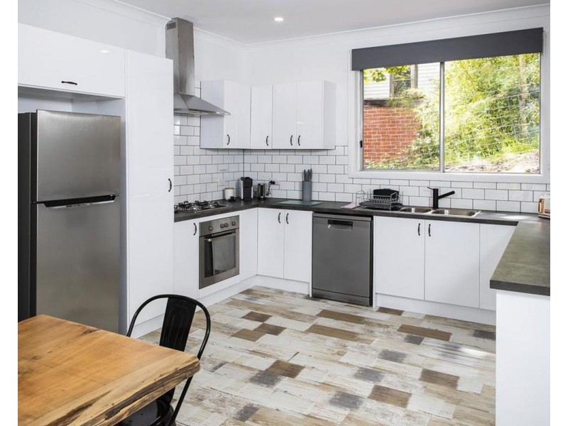 6 Ferntree Avenue, Warburton VIC 3799