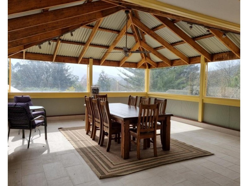 11-13 Boronia Road, Warburton VIC 3799