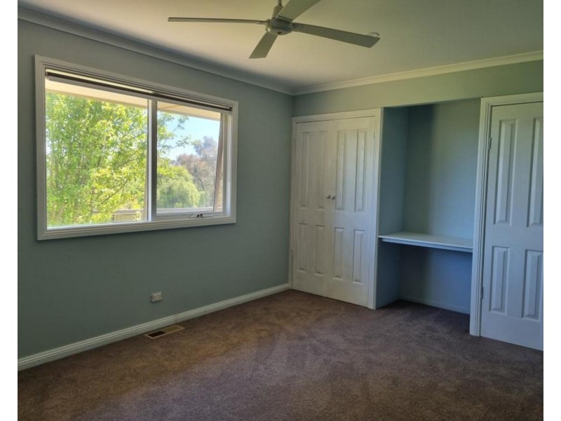 2 Williams Crescent, Woori Yallock VIC 3139
