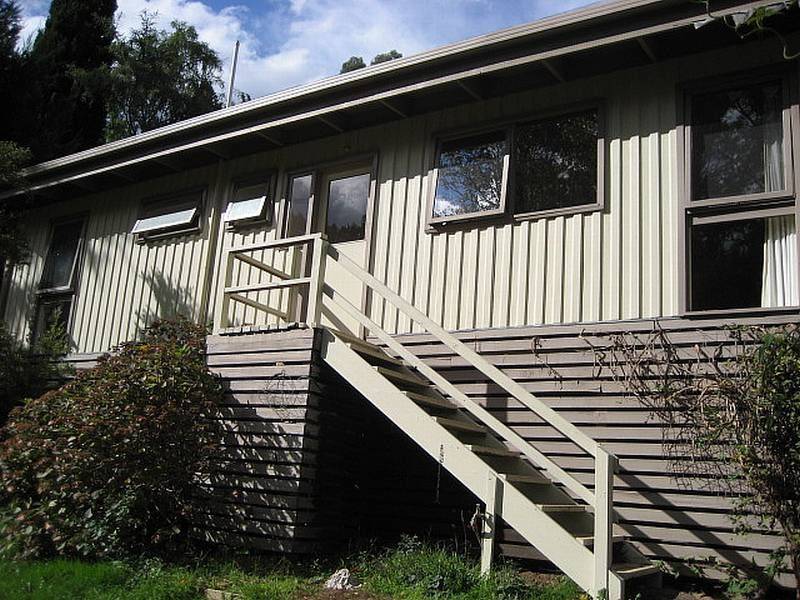 2 Cornish  Road, Warburton VIC 3799