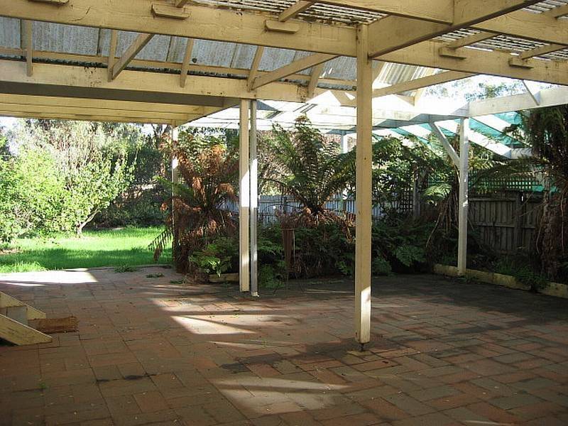 14 Renwick Street, Ferntree Gully VIC 3156