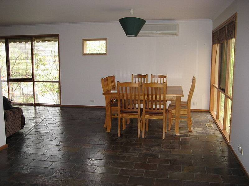 14 Renwick Street, Ferntree Gully VIC 3156