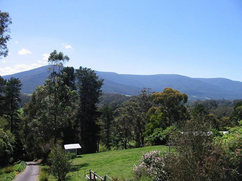 127 Barak Drive, Launching Place VIC 3139