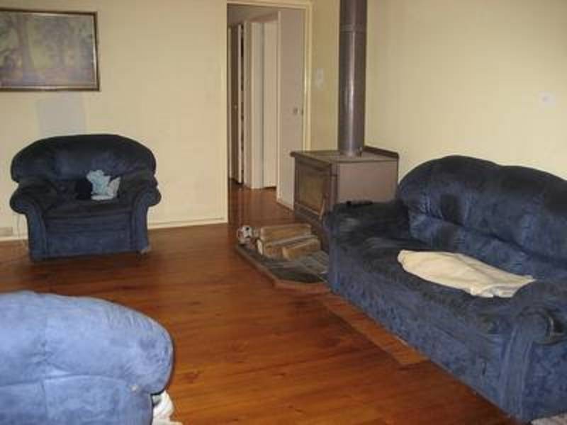 10 Mathers Avenue, Launching Place VIC 3139