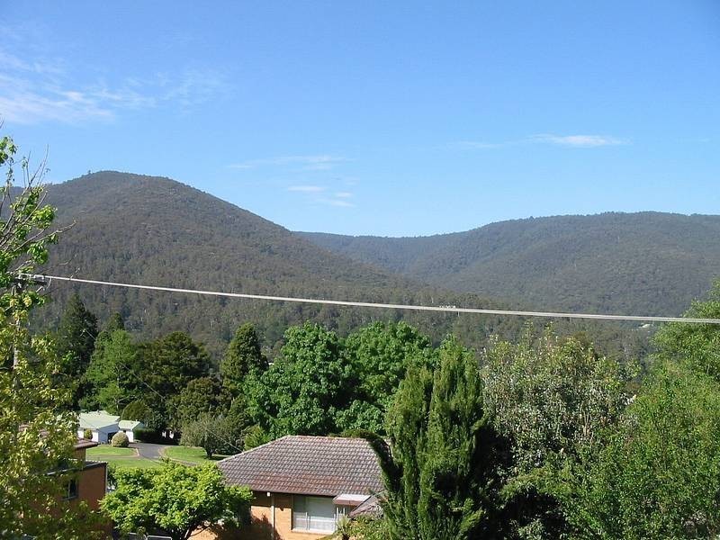 11 Salisbury  Avenue, Warburton VIC 3799