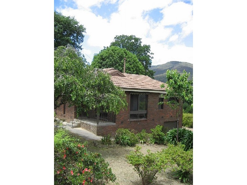 8 Anderson Avenue, Warburton VIC 3799