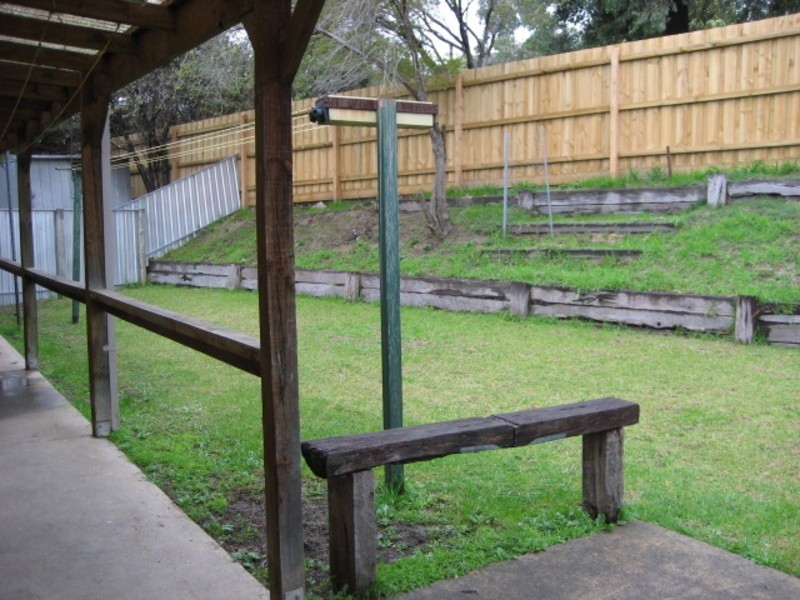 32 Shirley Crescent, Woori Yallock VIC 3139