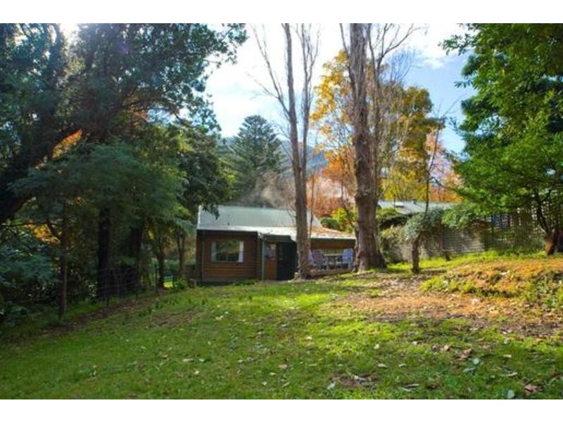 2a Giffords Road, Warburton VIC 3799