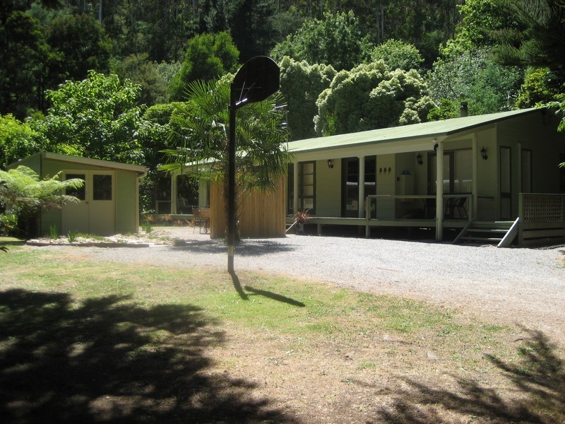 185 Woodspoint Road, Warburton VIC 3799