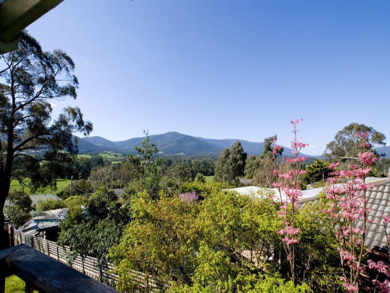 17 Grand Panorama Court, Launching Place VIC 3139
