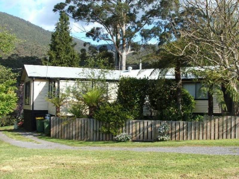 28 Old Warburton Road, Warburton VIC 3799