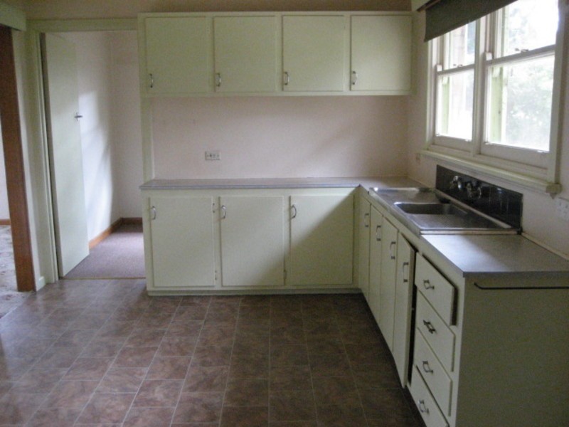 135 Parkinsons Road, Launching Place VIC 3139