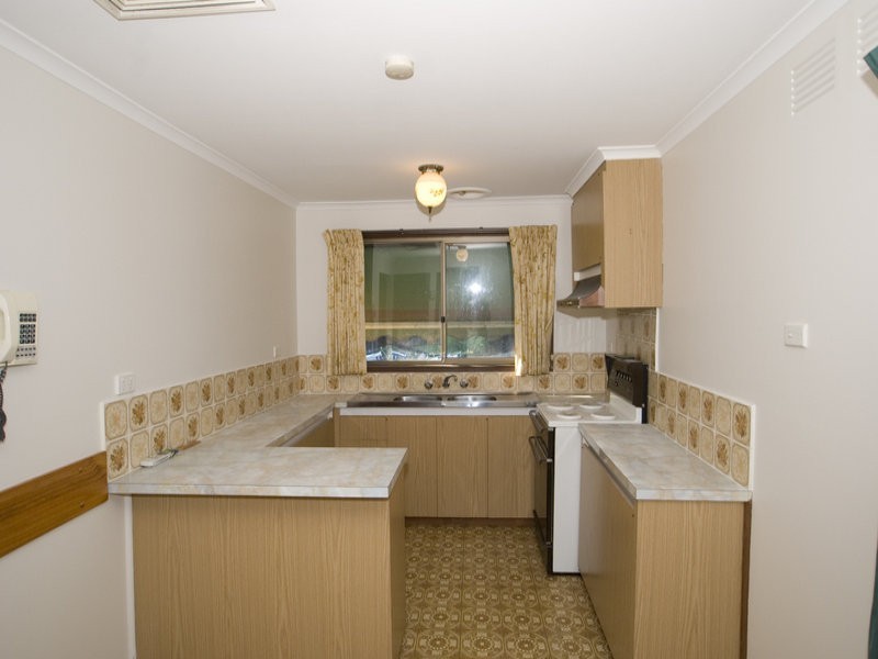 7 Motel Court, Launching Place VIC 3139