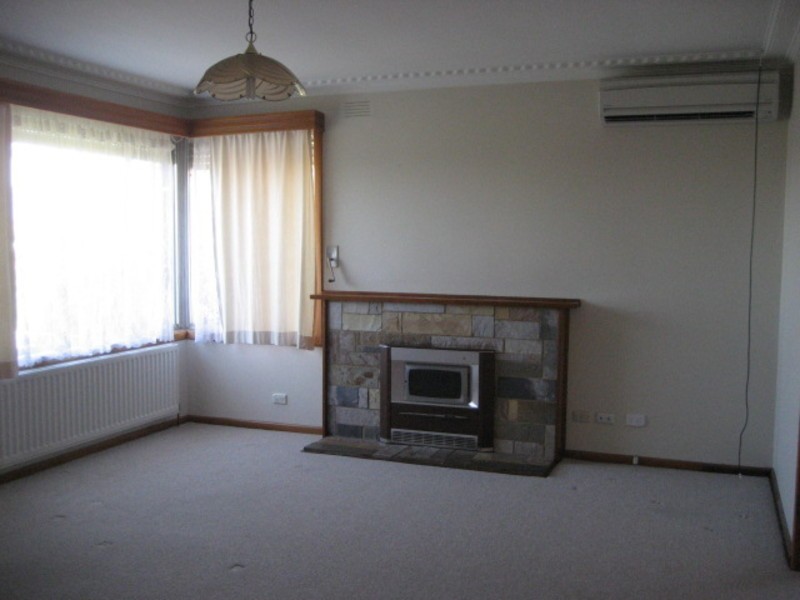 17 Wilhelma Avenue, Bayswater VIC 3153