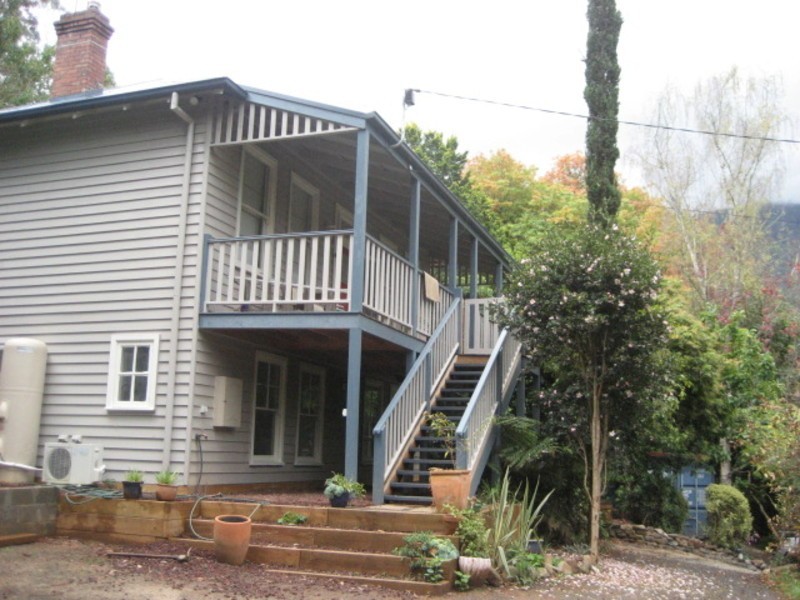 14 Wellington Road, Warburton VIC 3799