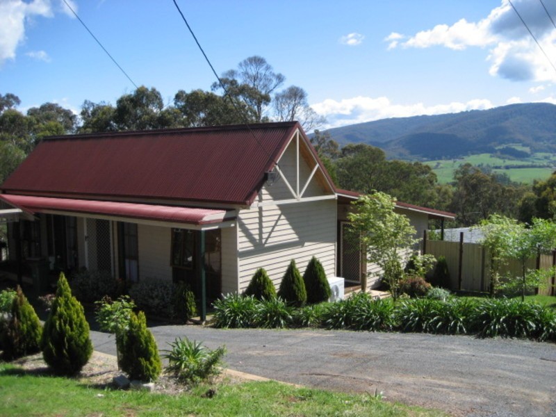 25 Allsops Road, Launching Place VIC 3139