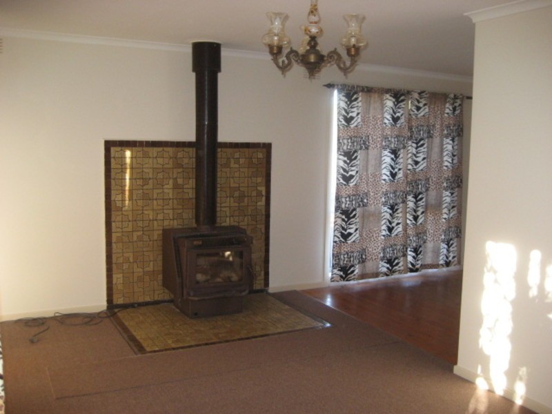 10 James Street, Millgrove VIC 3799