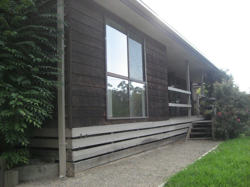 32 Shirley Crescent, Woori Yallock VIC 3139