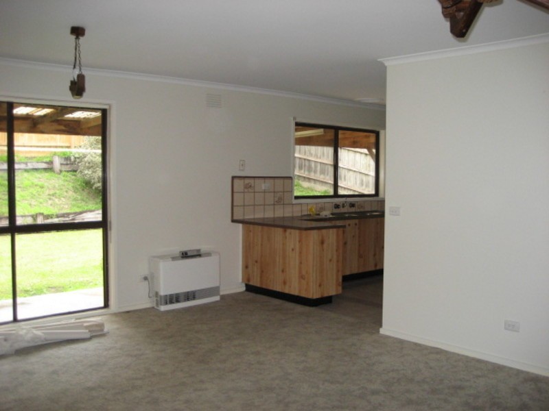 32 Shirley Crescent, Woori Yallock VIC 3139