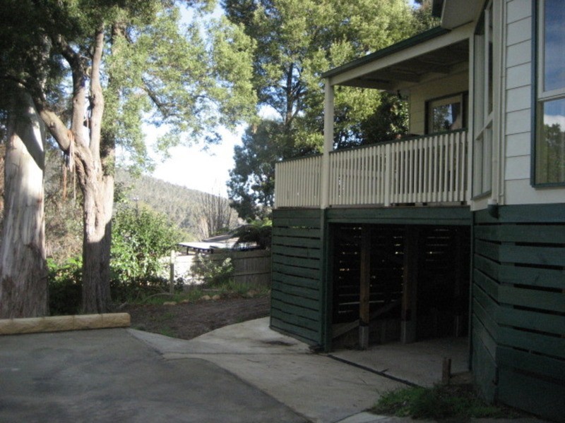 16 Christine Street, Millgrove VIC 3799