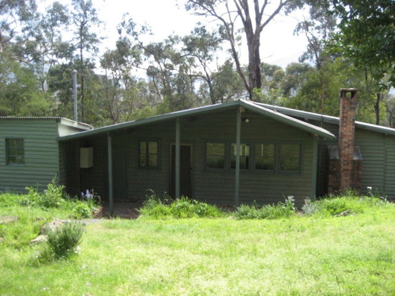 2180 Warburton Highway, Launching Place VIC 3139