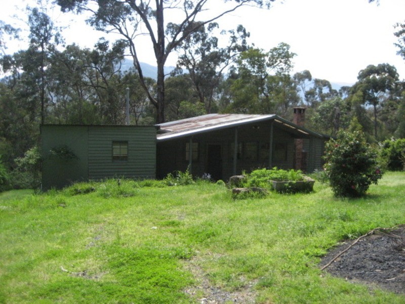 2180 Warburton Highway, Launching Place VIC 3139