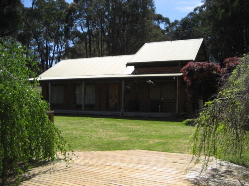 5 Glenara Road, Hoddles Creek VIC 3139