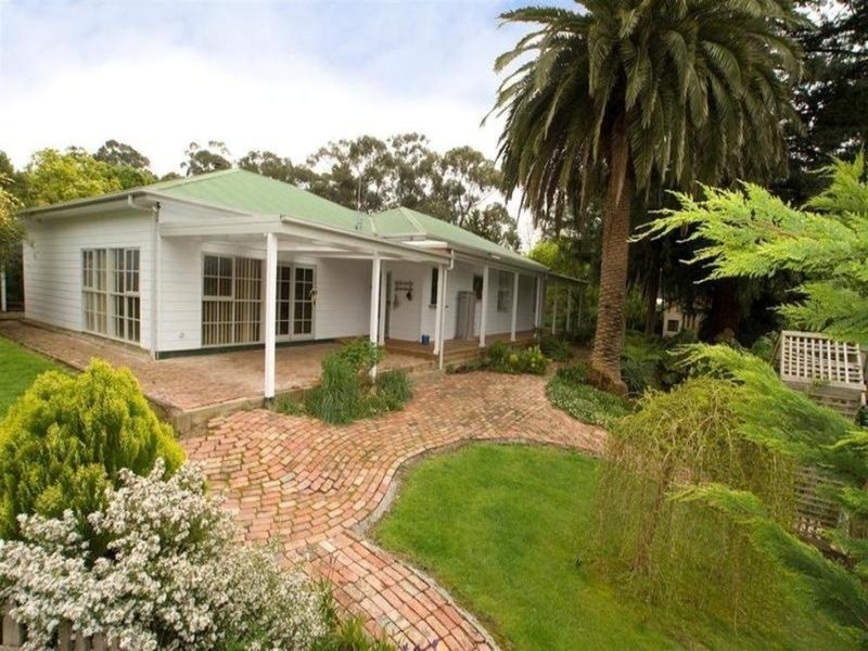 51 Gardenhill Road, Launching Place VIC 3139