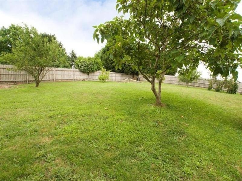 32 Eileen Grove, Woori Yallock VIC 3139