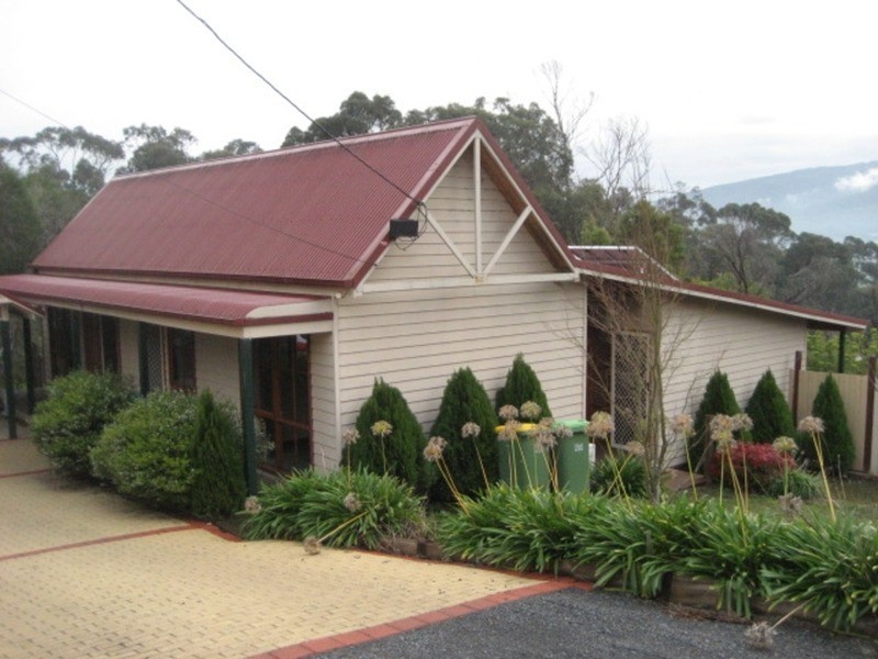 25 Allsops Road, Launching Place VIC 3139