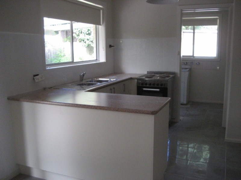 16 Broughton Avenue, Croydon VIC 3136