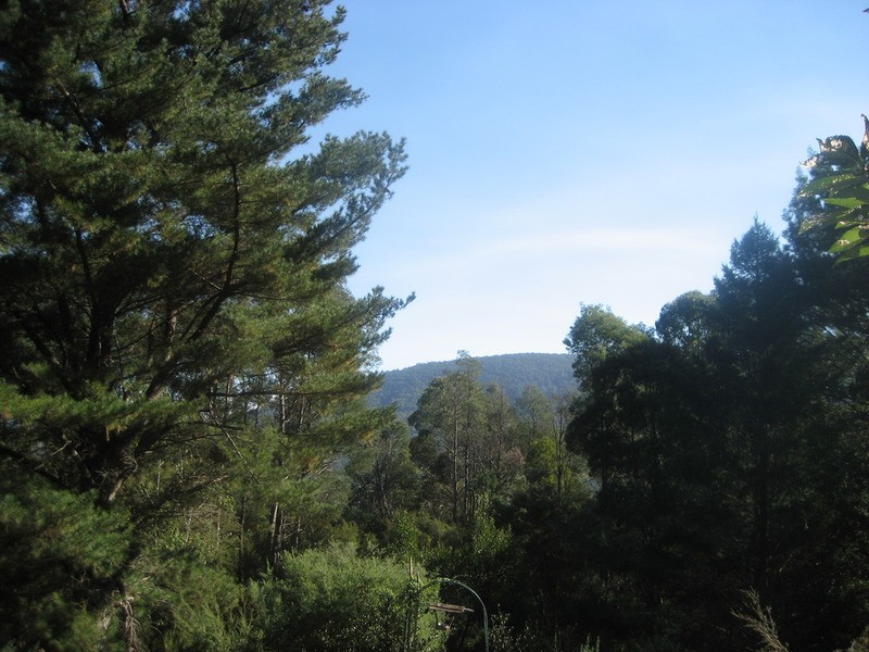 24 Hillcrest Road, Launching Place VIC 3139