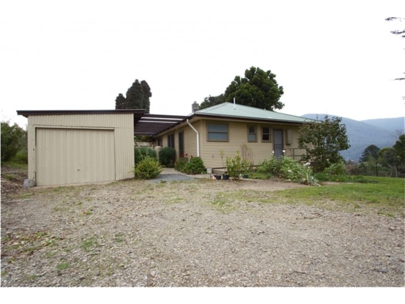 2b Louis Avenue, Warburton VIC 3799