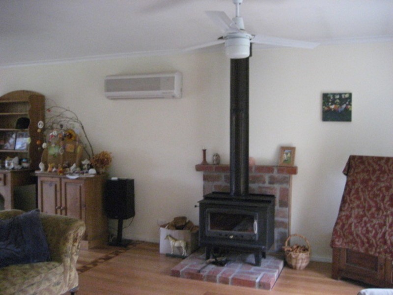 77 Surrey Road, Warburton VIC 3799