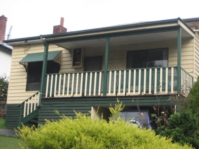 8 Lala Avenue, Warburton VIC 3799