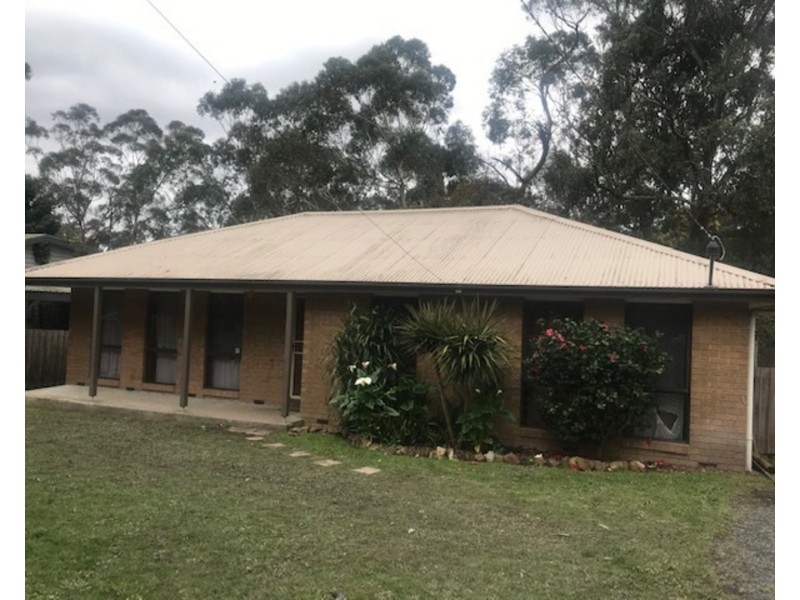 33 Shirley Crescent, Woori Yallock VIC 3139
