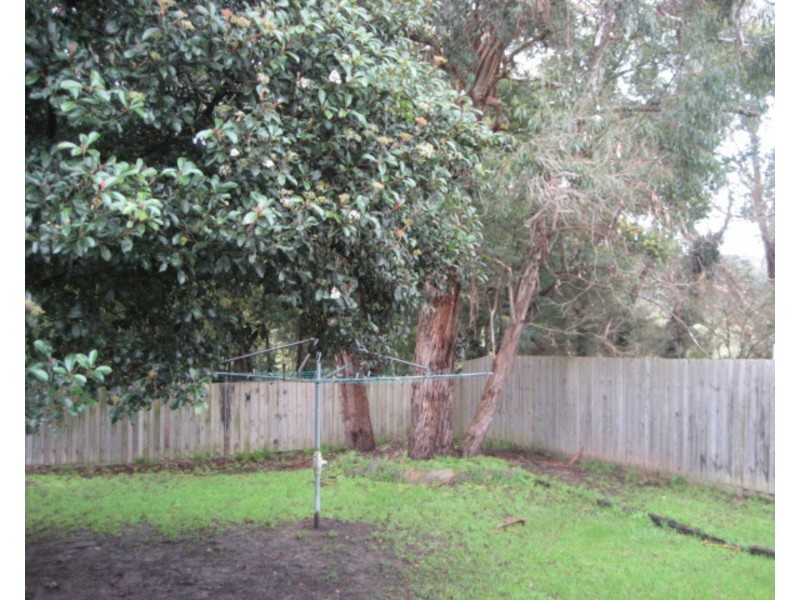 33 Shirley Crescent, Woori Yallock VIC 3139