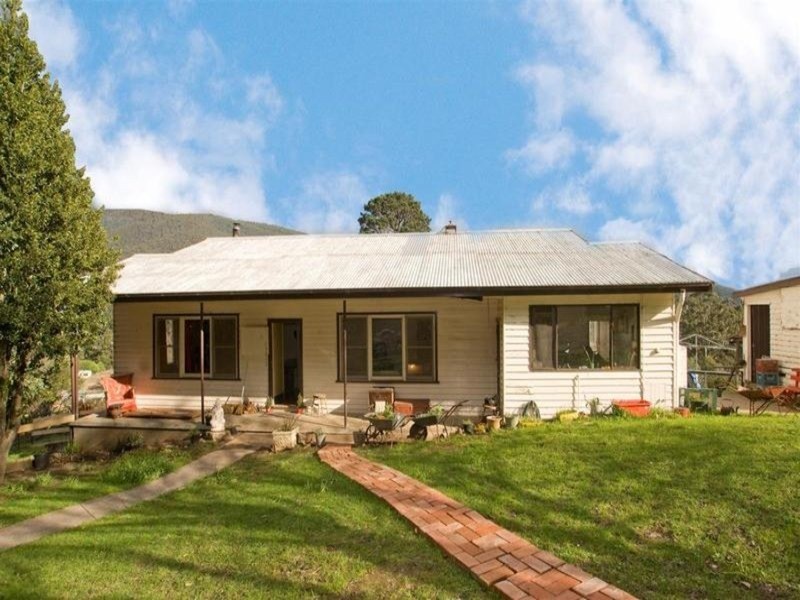 19 Upper Blackwood Avenue, Warburton VIC 3799