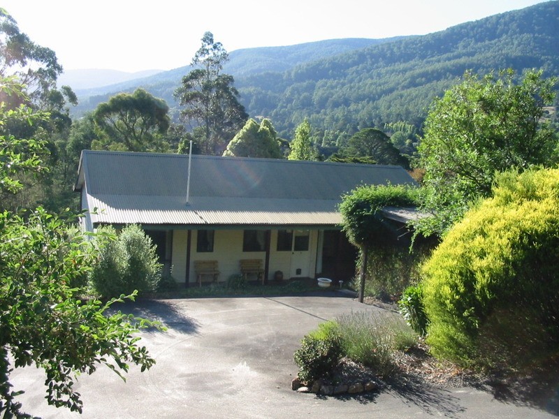 9 Pheasant Parade, Warburton VIC 3799
