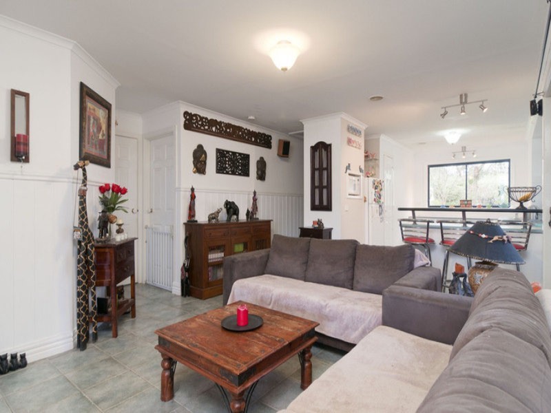 13 Charlwood Drive, Mooroolbark VIC 3138