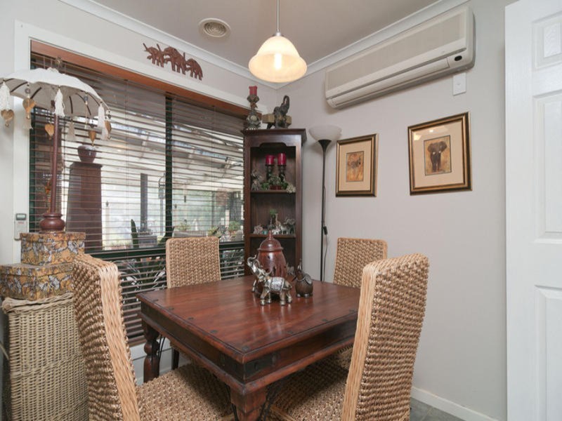 13 Charlwood Drive, Mooroolbark VIC 3138