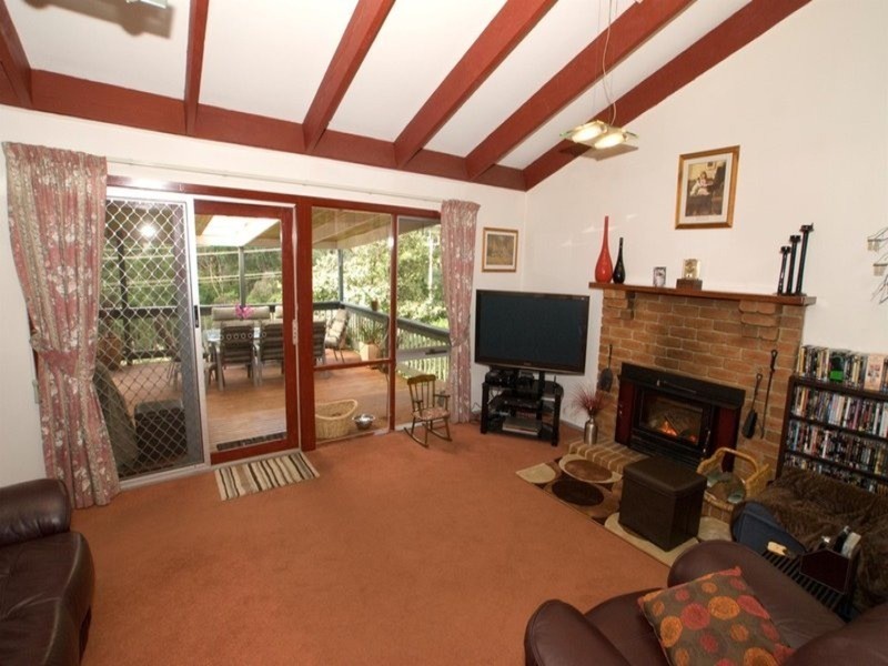 20 Gembrook Road, Launching Place VIC 3139